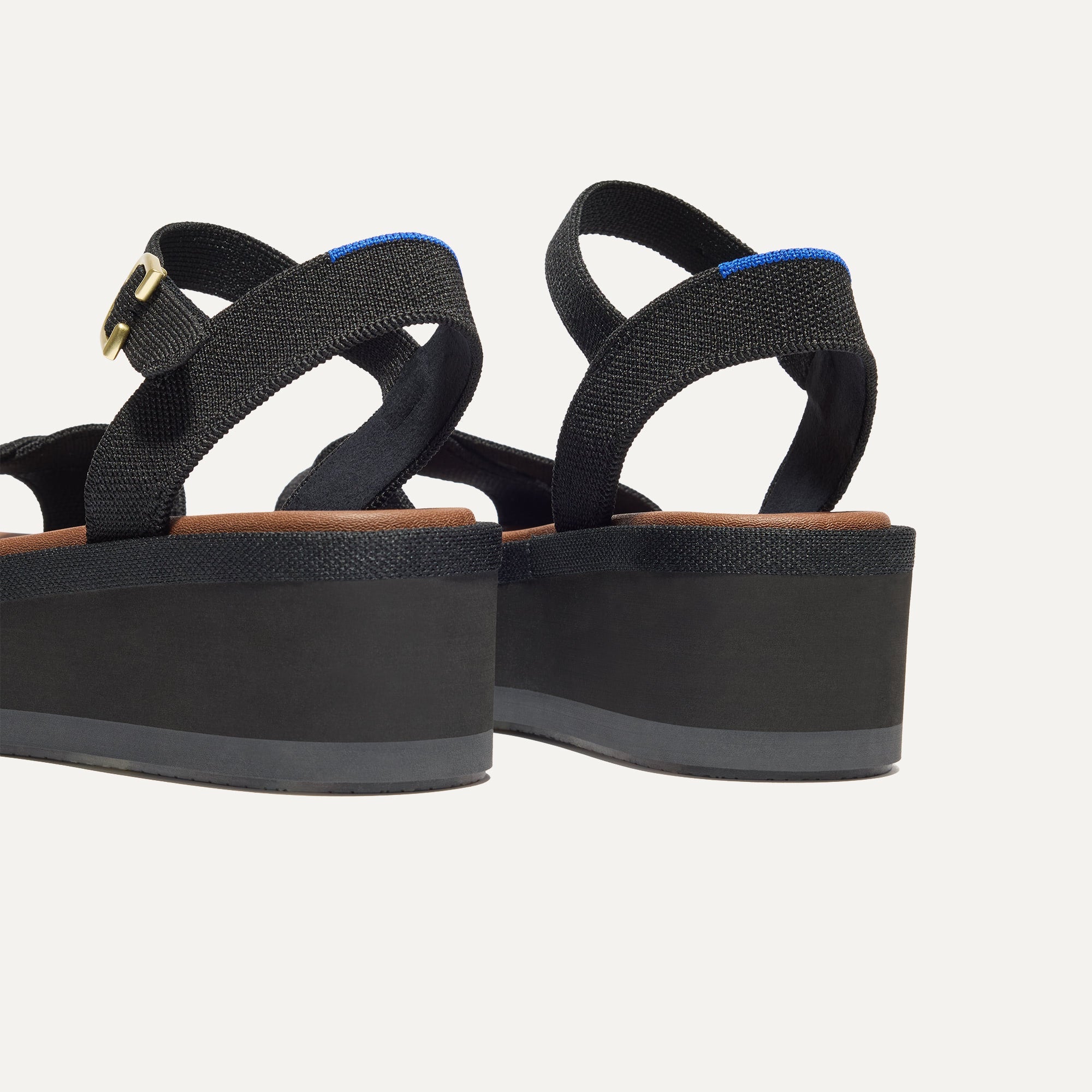 The Criss?M??ross Lightweight Wedge Sandal - Black - Image 5