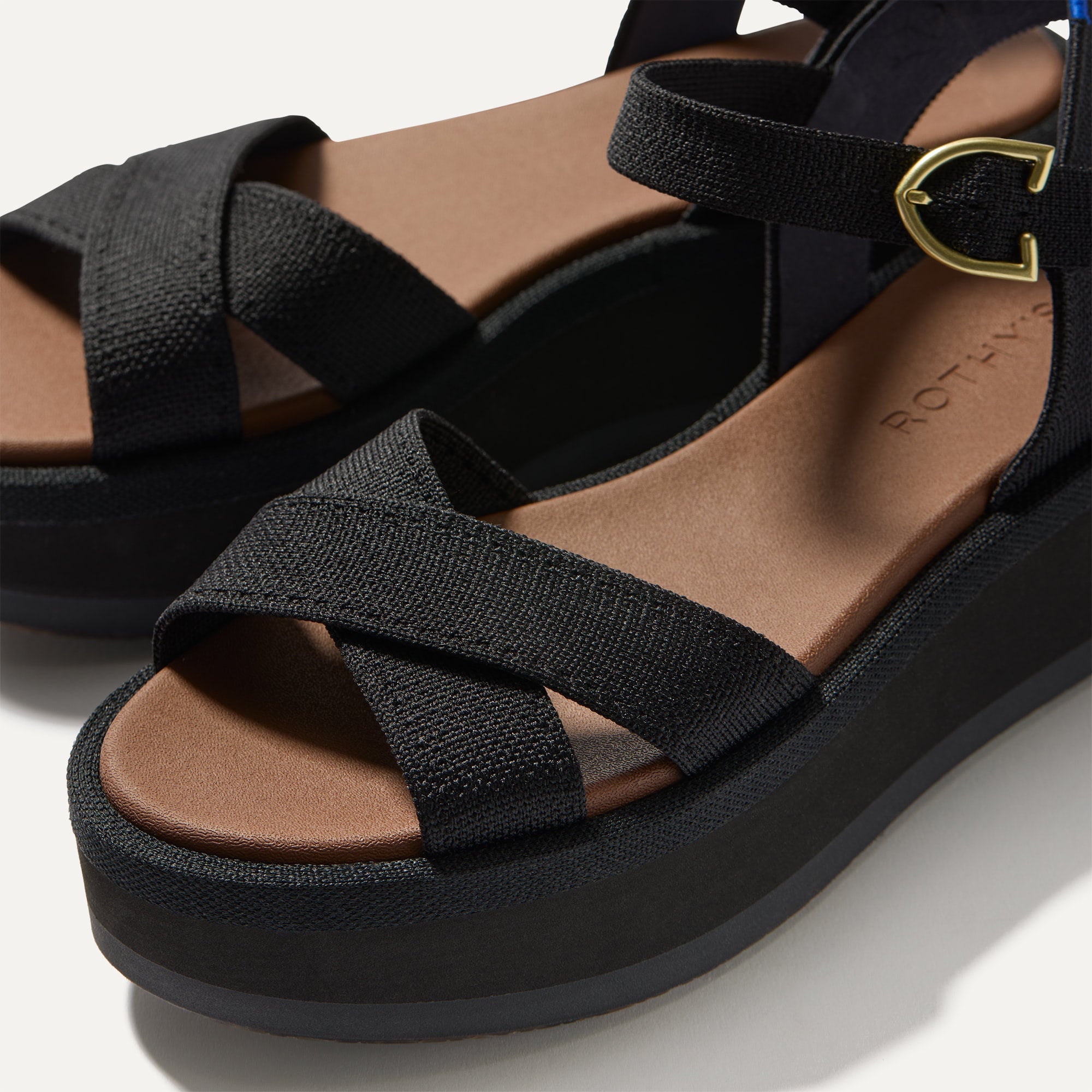 The Criss?M??ross Lightweight Wedge Sandal - Black - Image 6