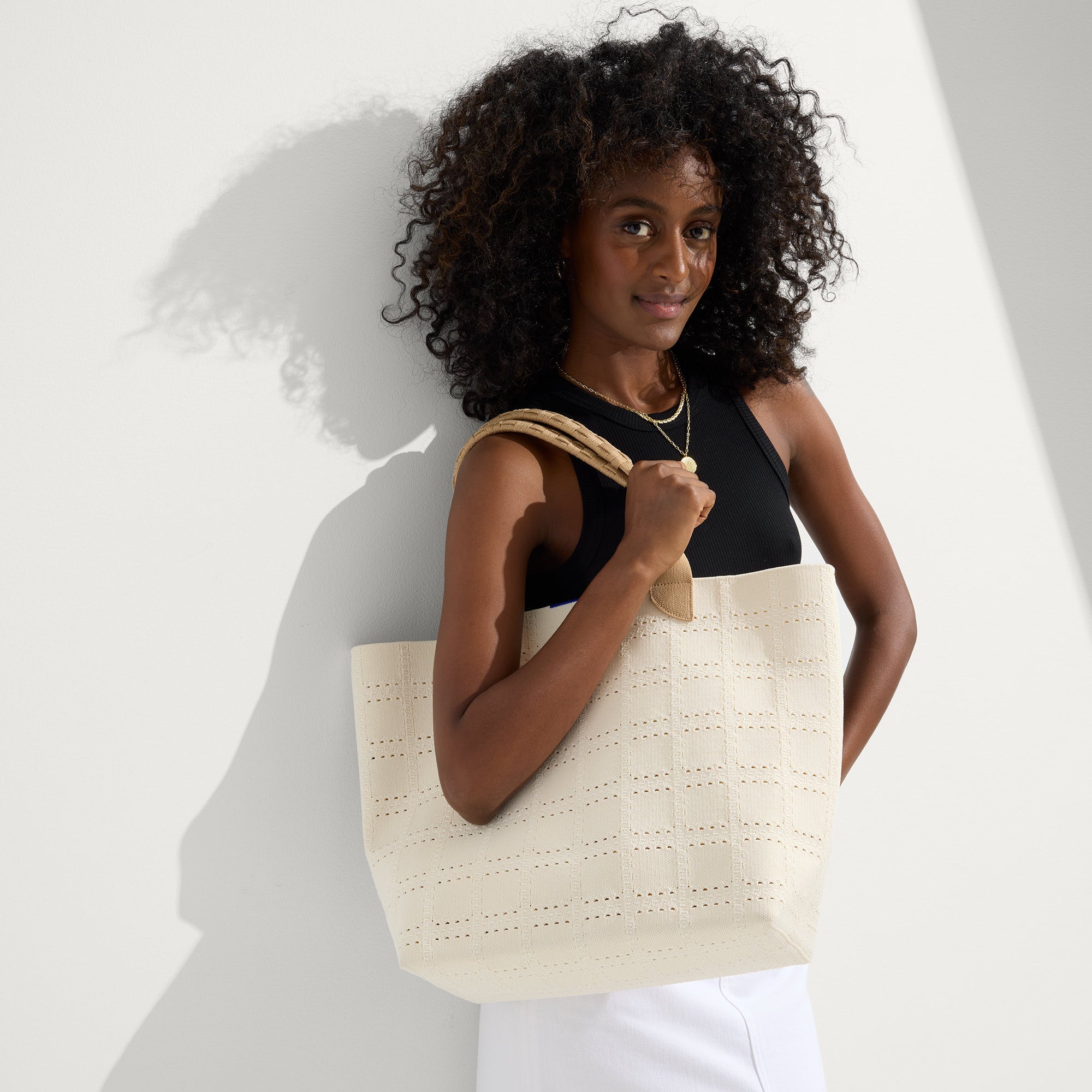 The Lightweight Tote - Ivory Perf - Image 4
