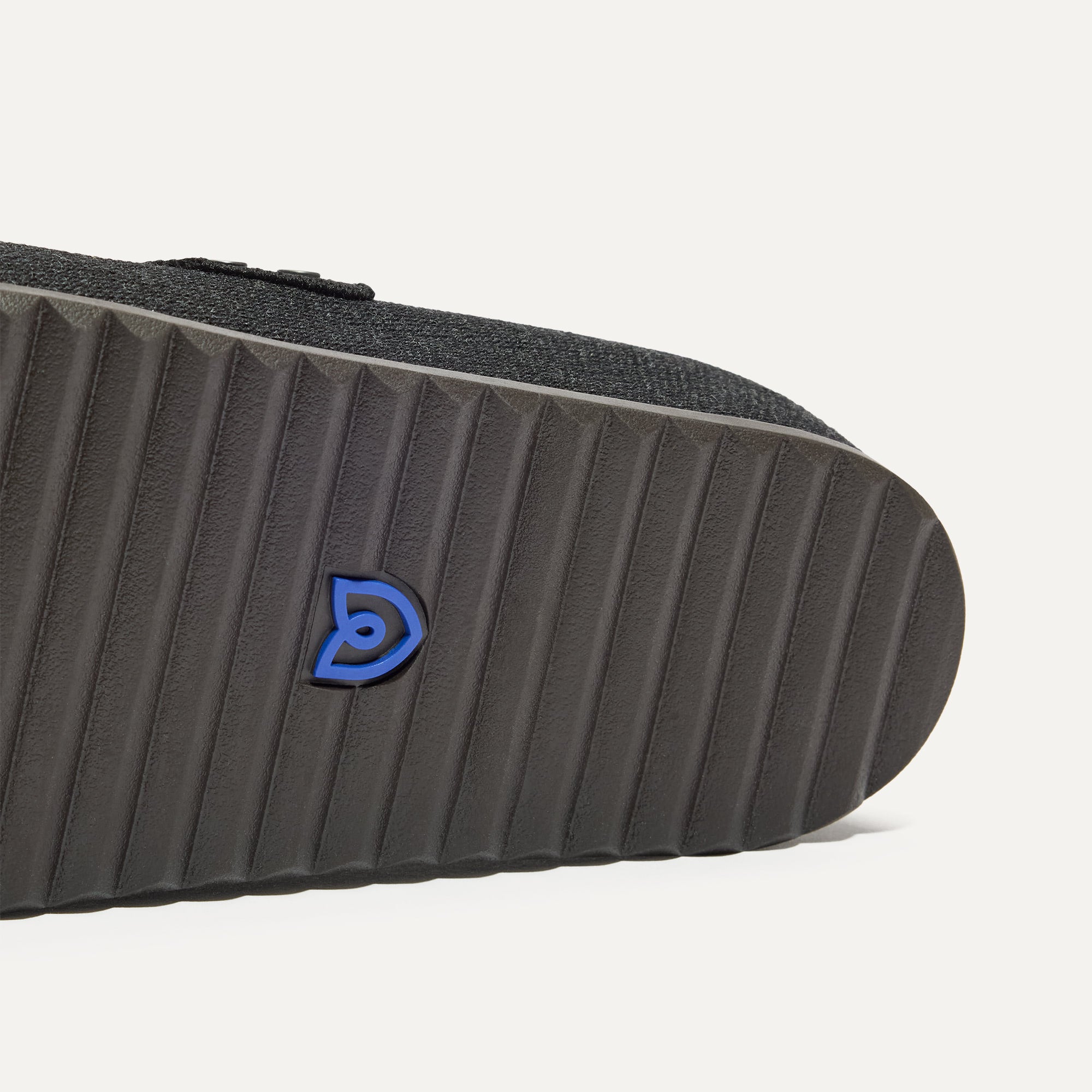 The Men's Cozy Clog - Black - Image 6